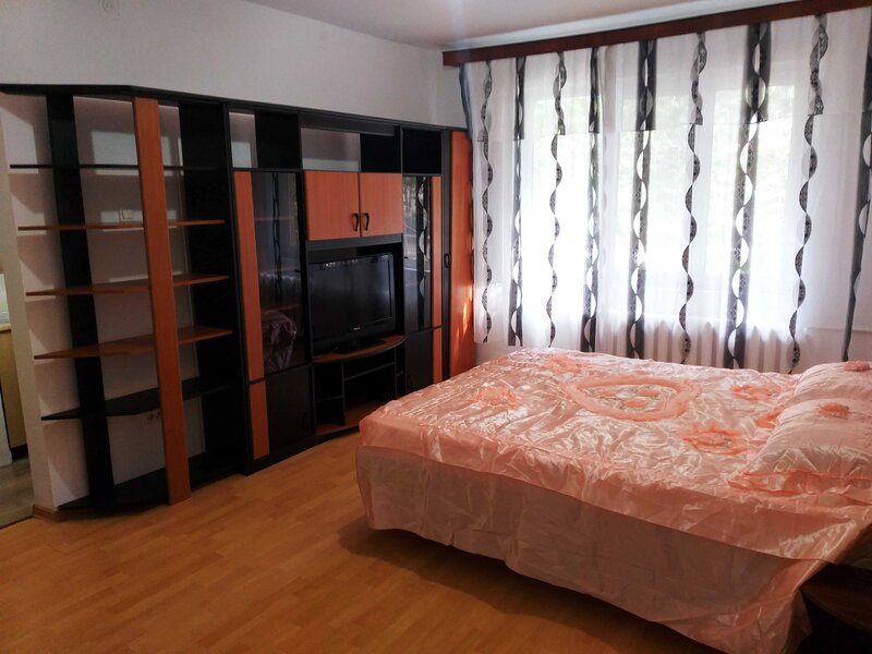 Berceni, str. Anton Bacalbasa